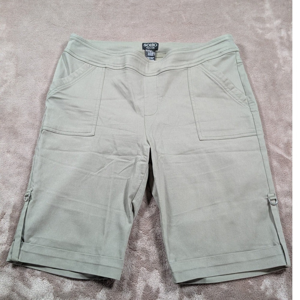 SOHO Apparel Ltd Bermuda Shorts Womens L Sage Green Pull On Stretch D-Ring